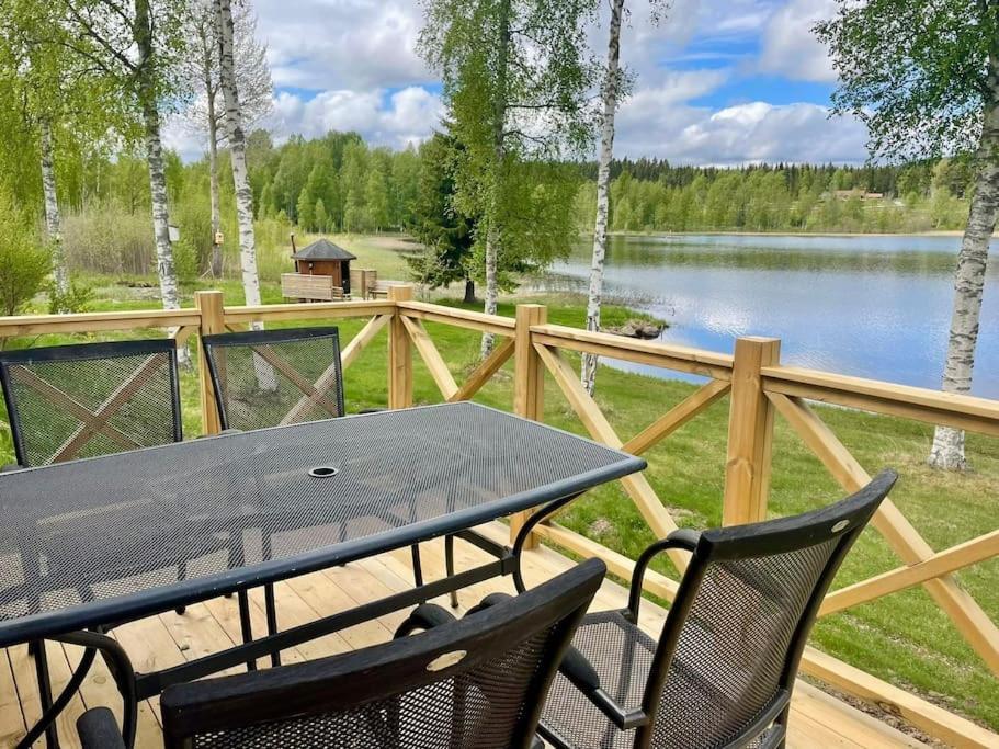 Mysig Stuga Med Sjoetomt, Naera Jaervsoebacken Extérieur photo
