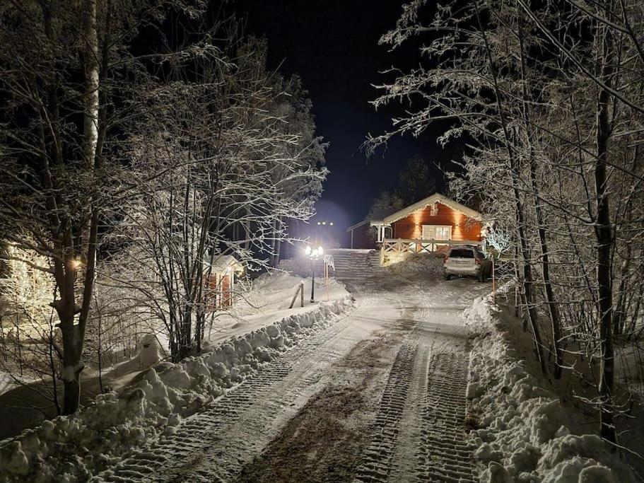 Mysig Stuga Med Sjoetomt, Naera Jaervsoebacken Extérieur photo